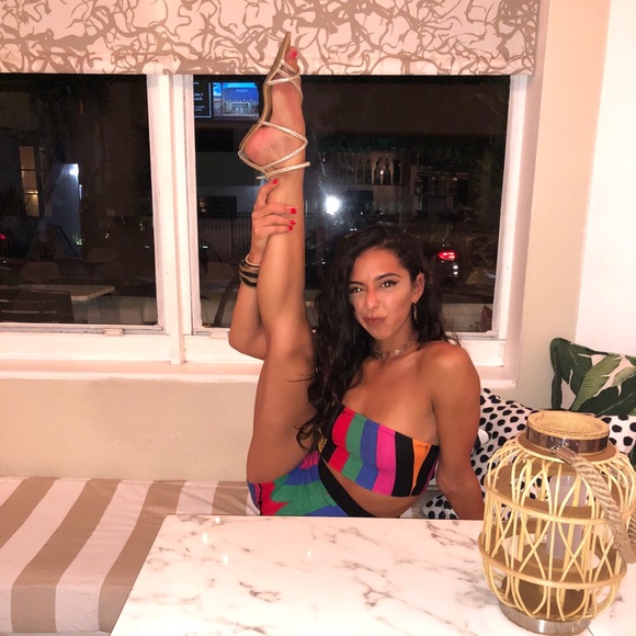 Meet Your Posher! - Picture 3 of 7